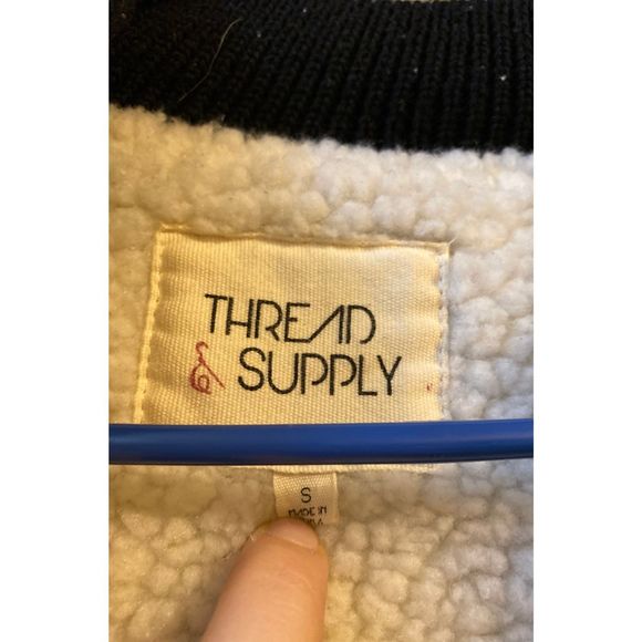 Thread and Supply Sherpa vest - Picture 2 of 3